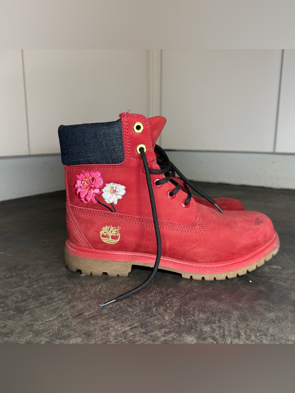Timberland 6 Inch Embroidered Flowers Waterproof Boots Red Size 8
